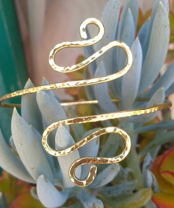 Plus Size Egyptian Goddess Hammered Armband