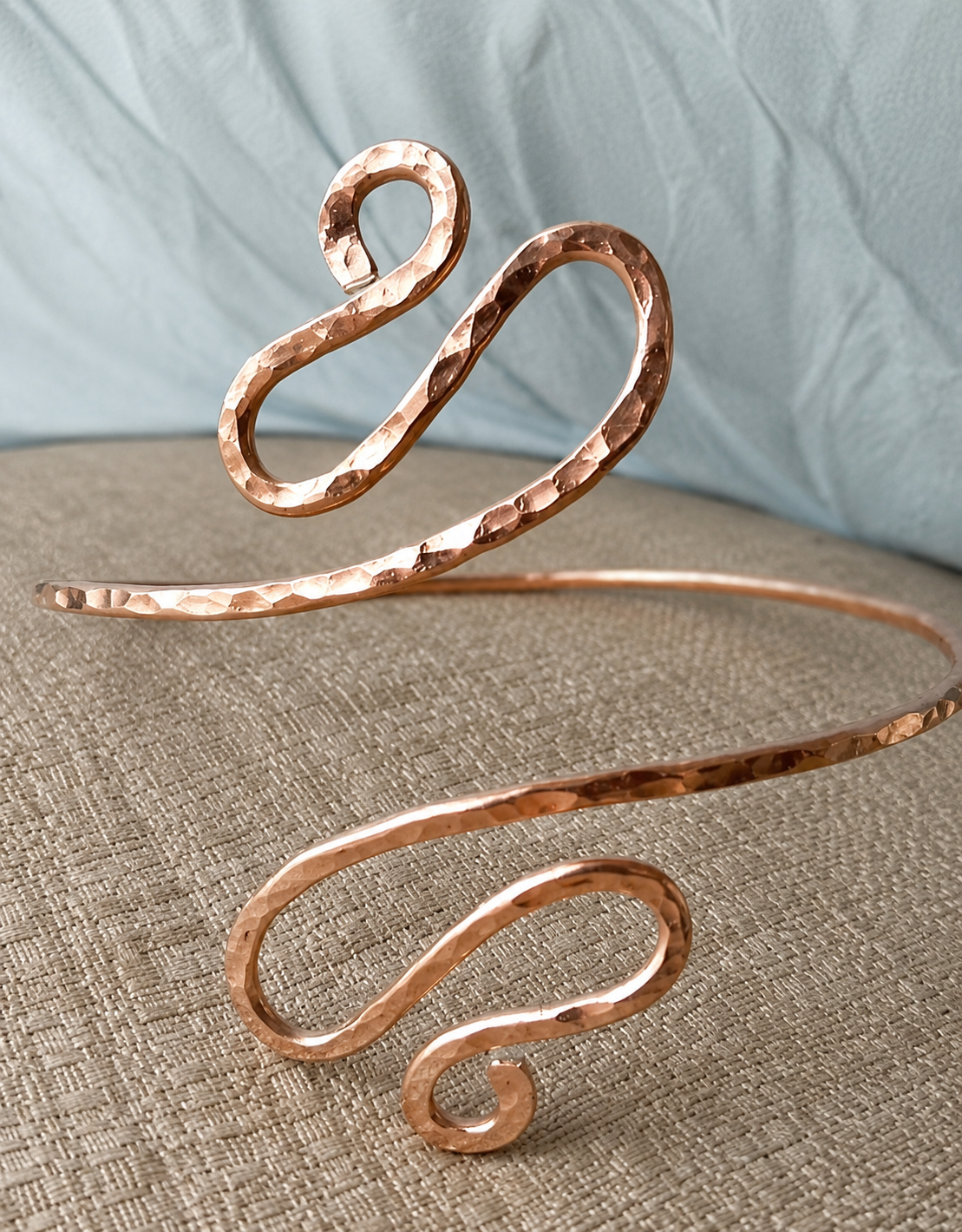 Mamo Dainty Egyptian Upper Arm Cuff - Hammered Brass Armband
