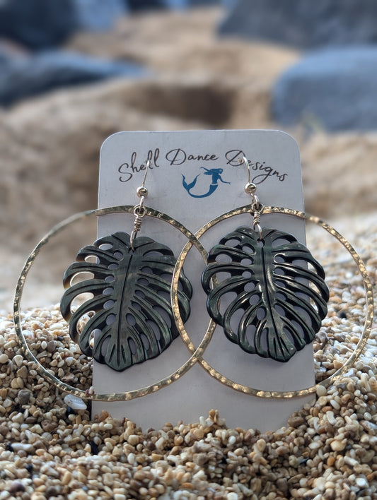 Monstera Shell Hoops