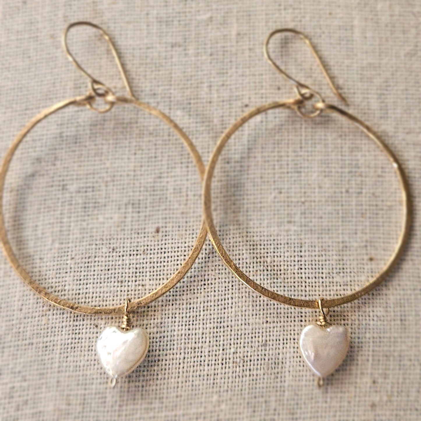 Hoop earrings with Mother of Pearl Hearts