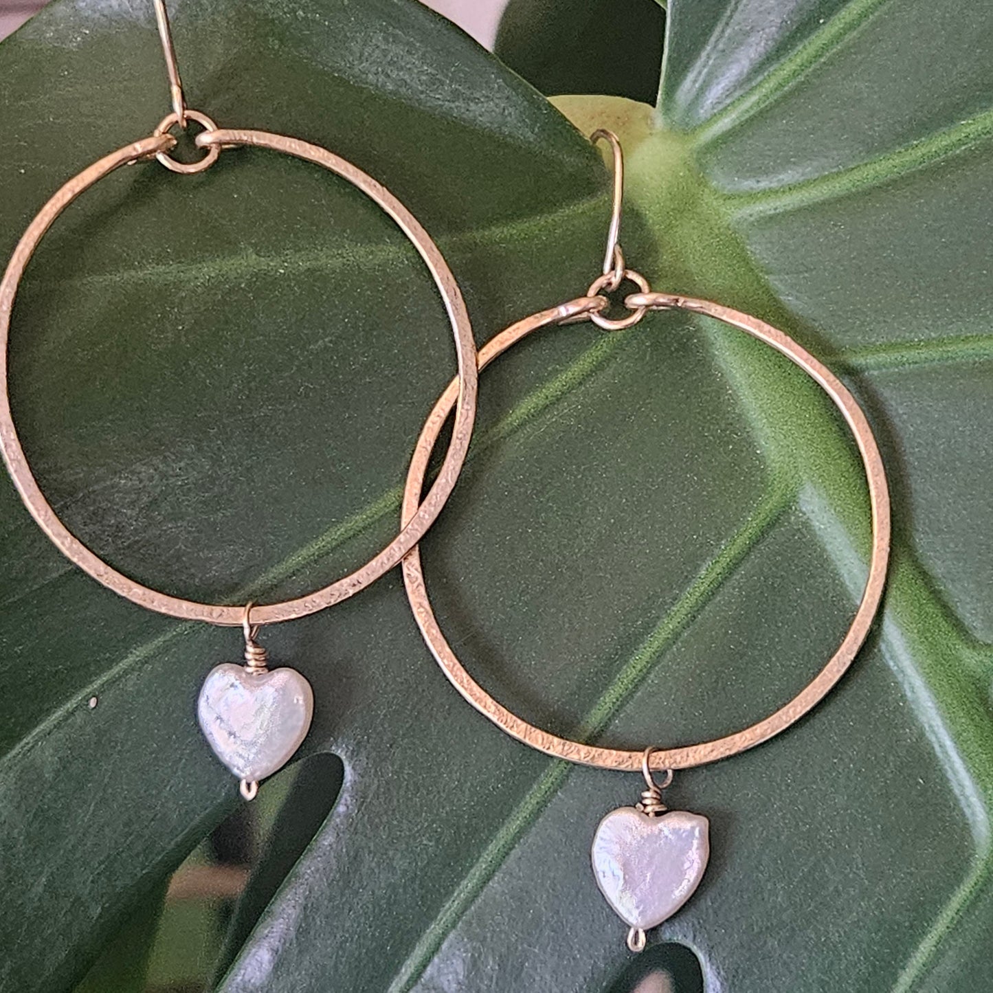 Hoop earrings with Mother of Pearl Hearts