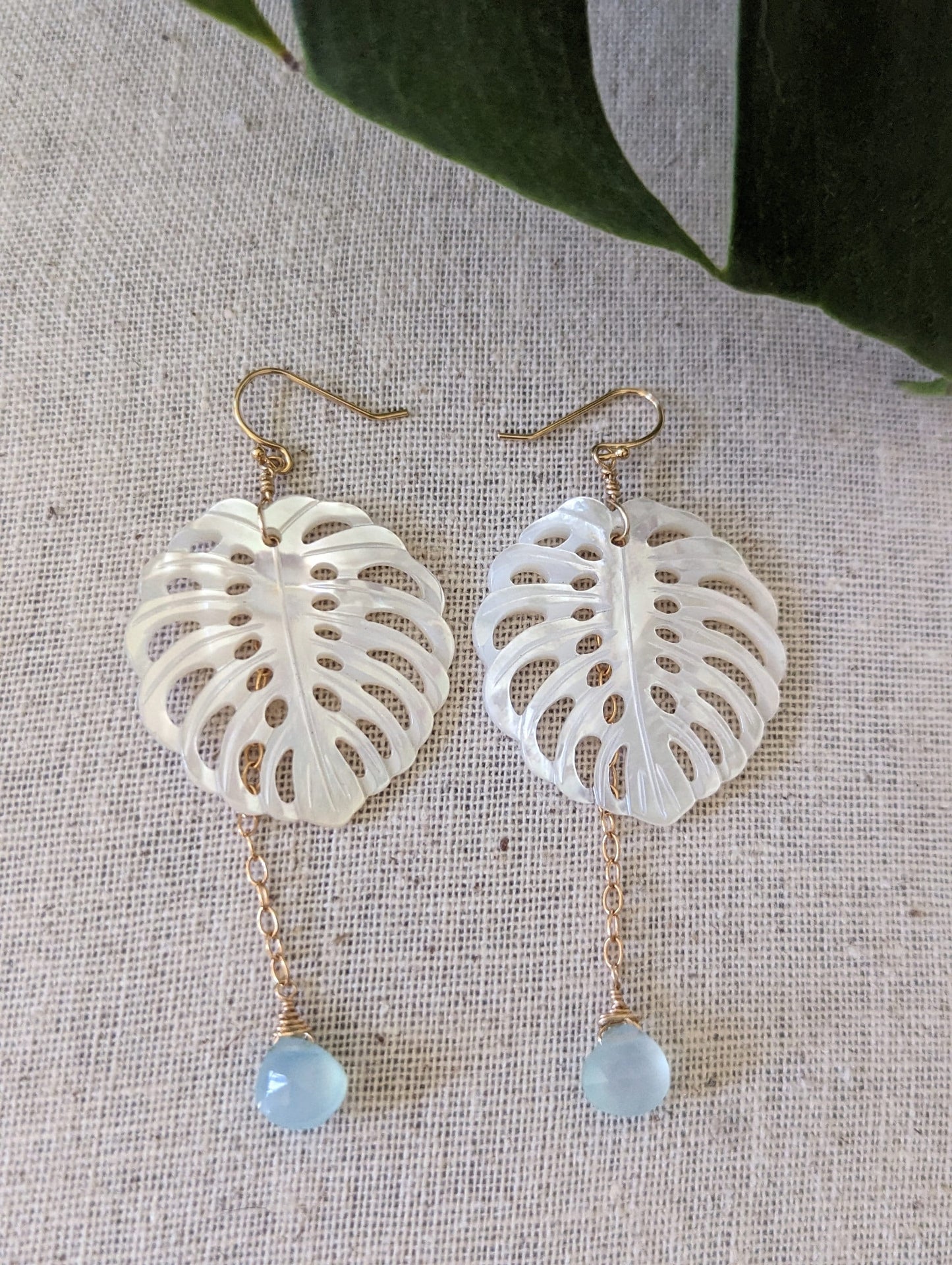 Monstera Shell Chain Dangle Earrings