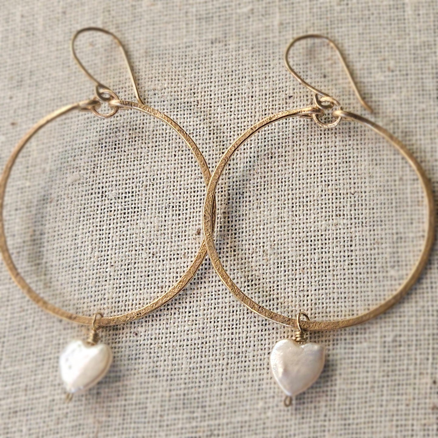 Hoop earrings with Mother of Pearl Hearts