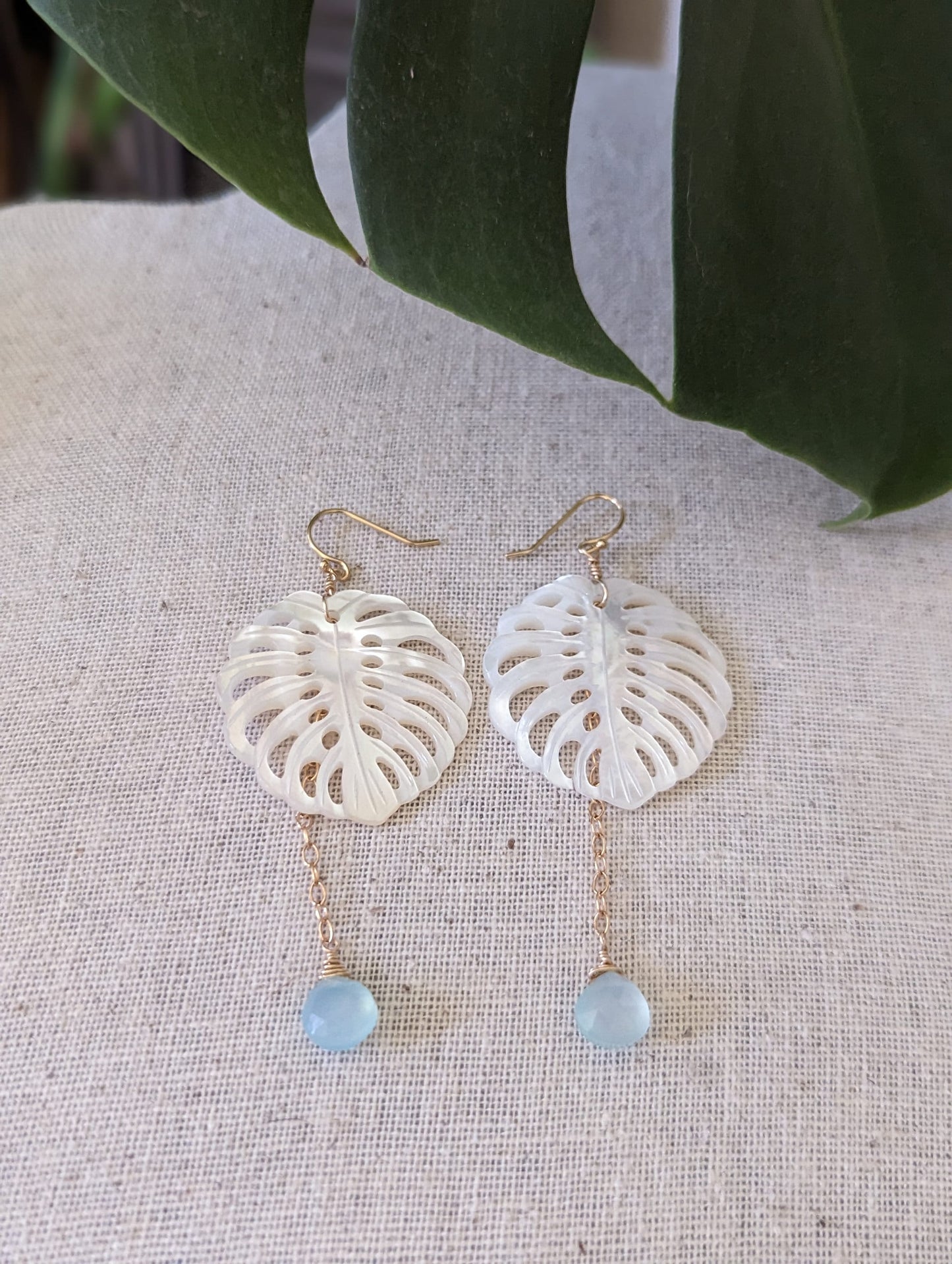 Monstera Shell Chain Dangle Earrings